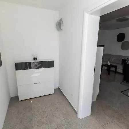Erdgeschosswohnung Mit Terrasse Und Balkon Crikvenica
