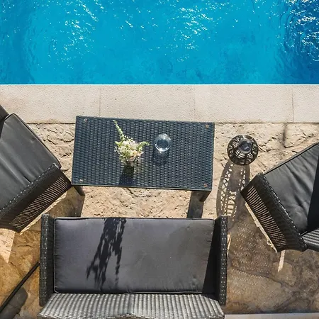 Erdgeschosswohnung Mit Terrasse Und Balkon * Crikvenica
